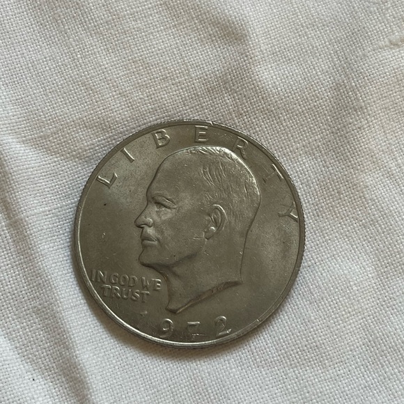 1972 Silver Dollar No Mint Mark Good Condition - Picture 2 of 5